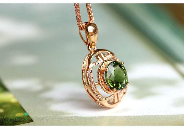 2.35ct Green Tourmaline Diamond Pendant - 18K Yellow Gold