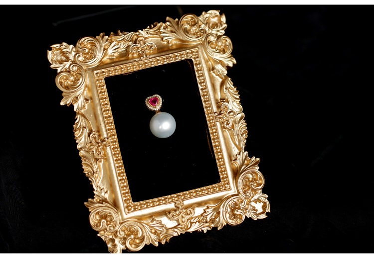 Ruby & 12mm South Sea Pearl Pendat in 18K Yellow Gold