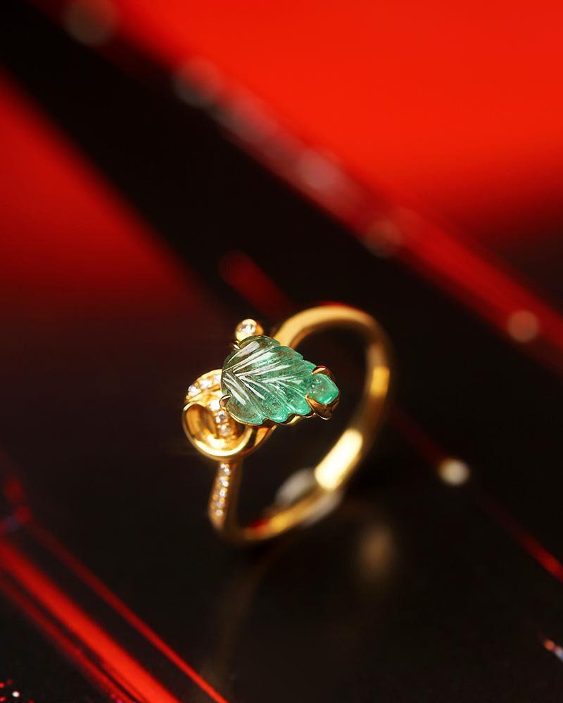 Leaf-Shape Emerald & Diamond Ring in 18K Yellow Gold
