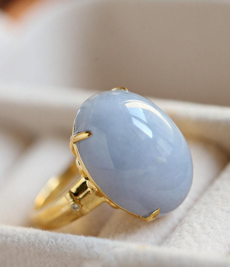 20x15mm Purple Jade Cabochon Cut & Diamond Pave Ring in 18K Yellow Gold