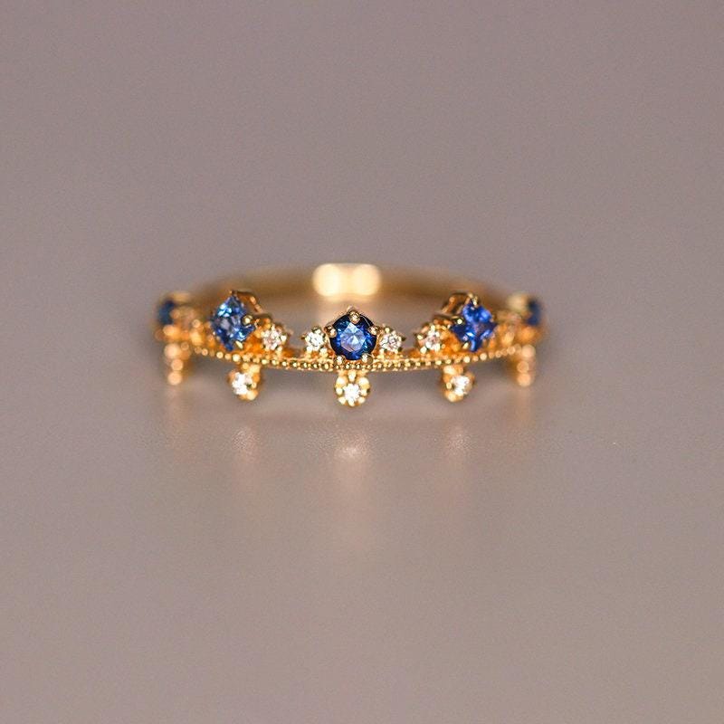 Cluster Blue Sapphire 18K Gold Stackable Ring with Diamonds