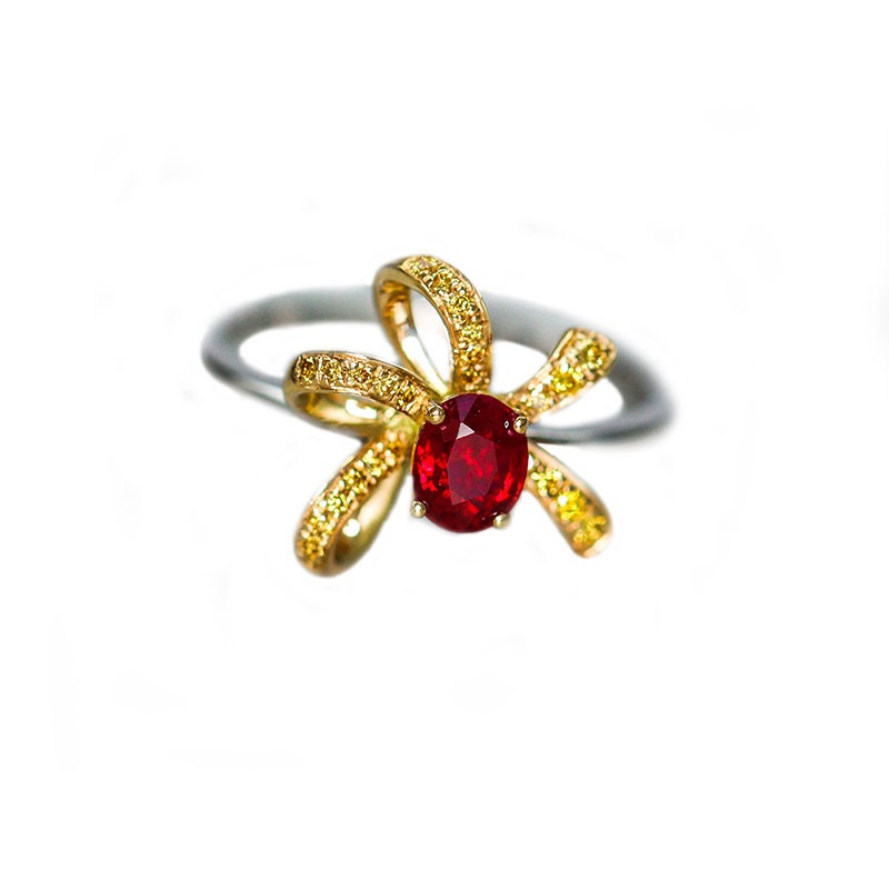 Bowknot Design Ruby 18K Gold Ring with Yellow Diamonds