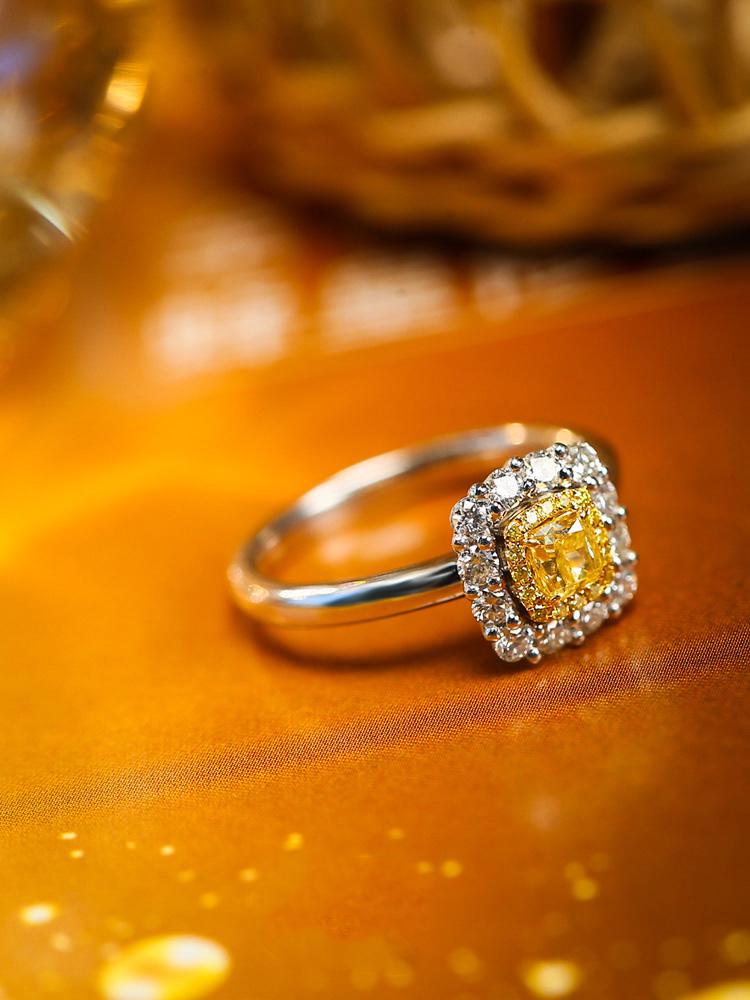 Luxury Yellow Diamonds Halo Ring in Platinum 950