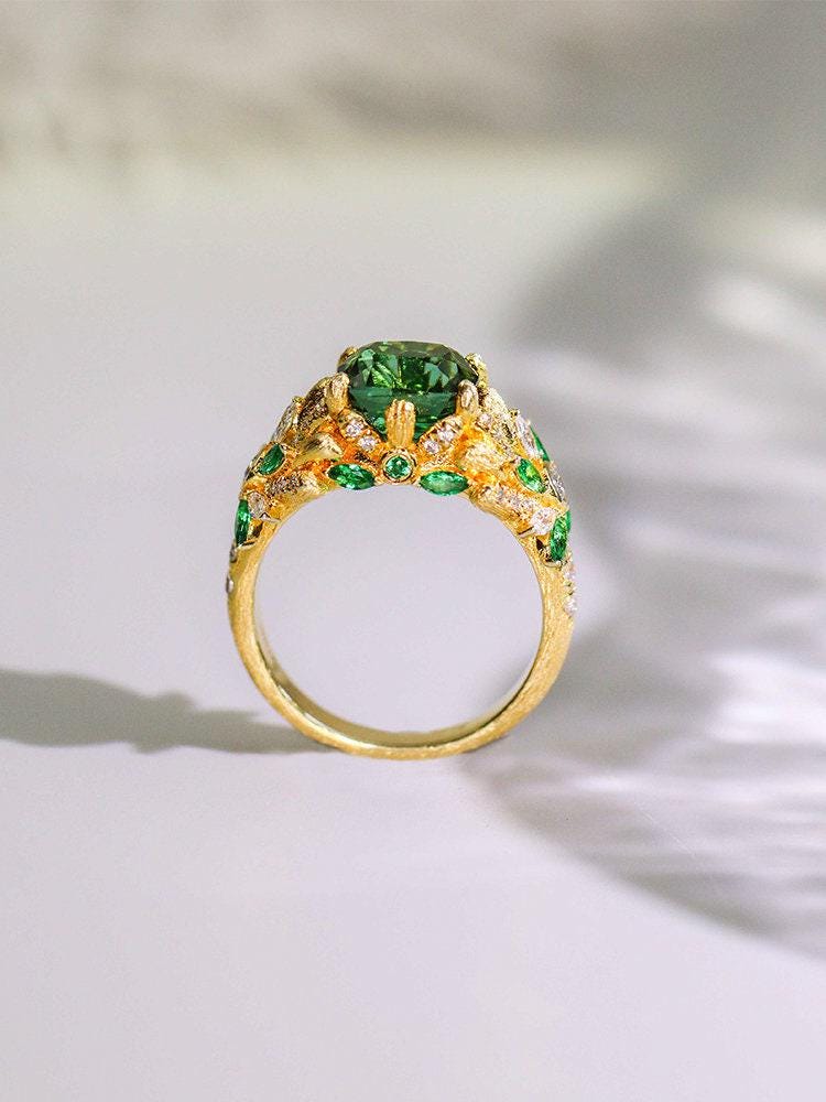 2.46ct Green Tourmaline Engraved 18K Gold Ring with Diamond