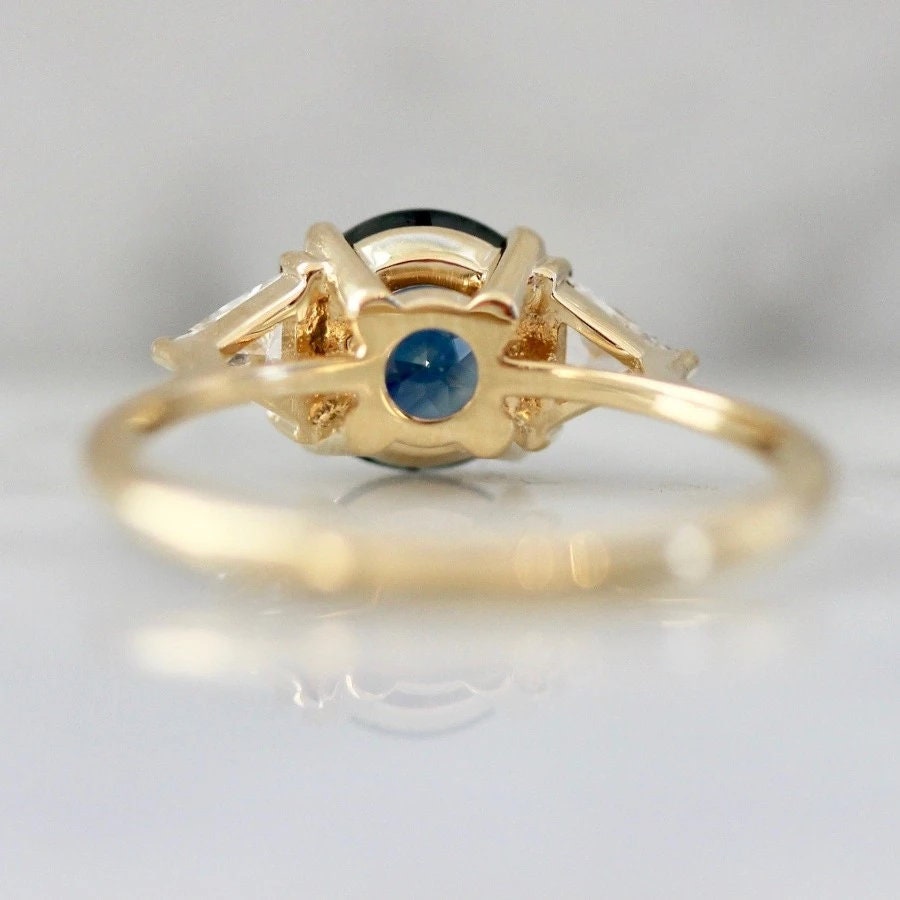 1.35ct Sapphire Round Cut Ring with Diamond Accent in 14K Yellow Gold