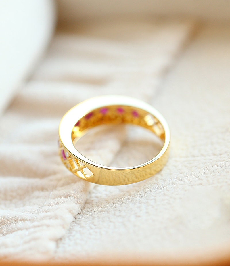 Seven Square-Cut Ruby Ring in 18K Yellow Gold