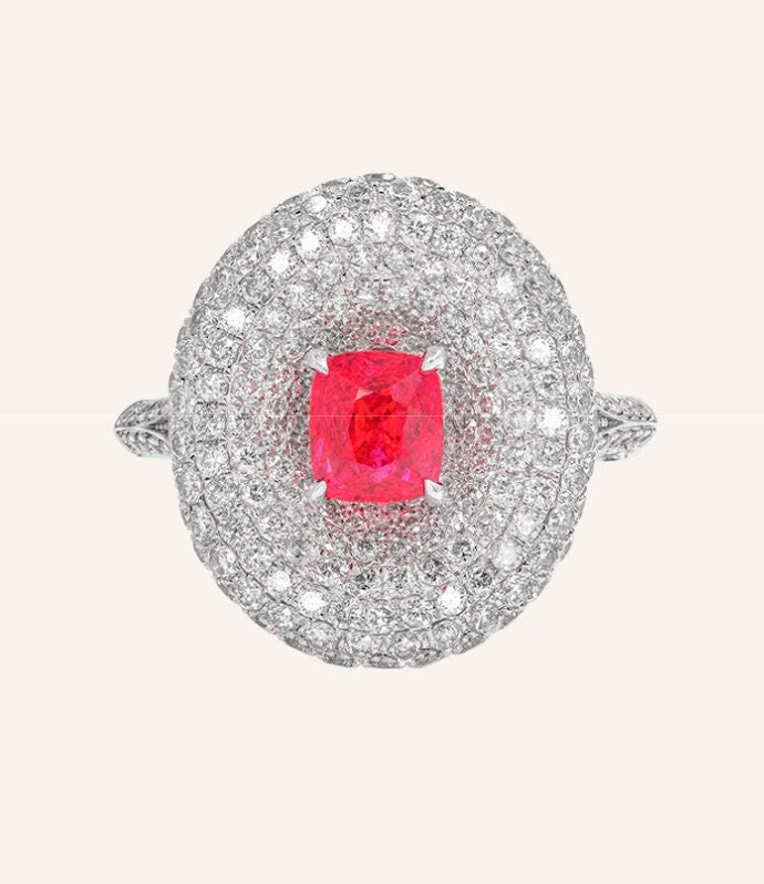 Bowknot Design Emerald Platinum 950 Ring with Classic Design