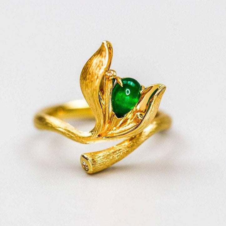 Magnolia Design Emerald Ring in 18K Yellow Gold