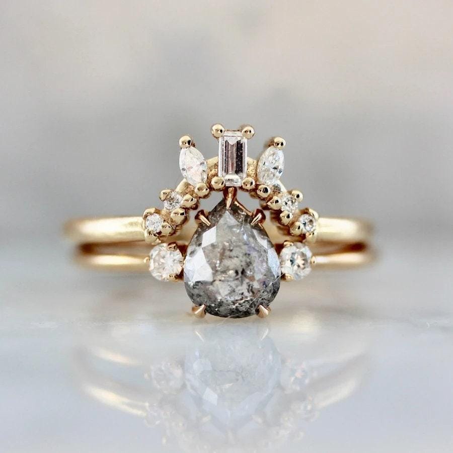 Baguette & Marquise Diamond Chevron Ring in 14K Yellow Gold
