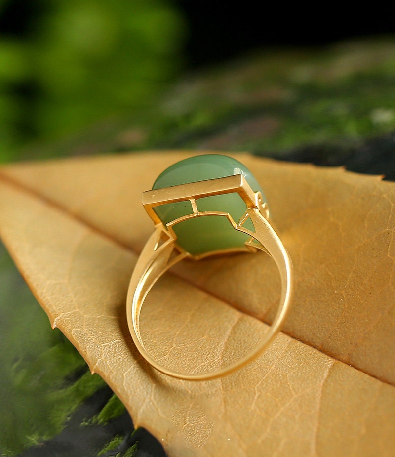 Jade Square Shape 18K Gold Matte Finish Ring
