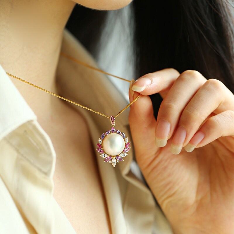Mabe Pearl & Sapphire Cluster Necklace - 18K Yellow Gold