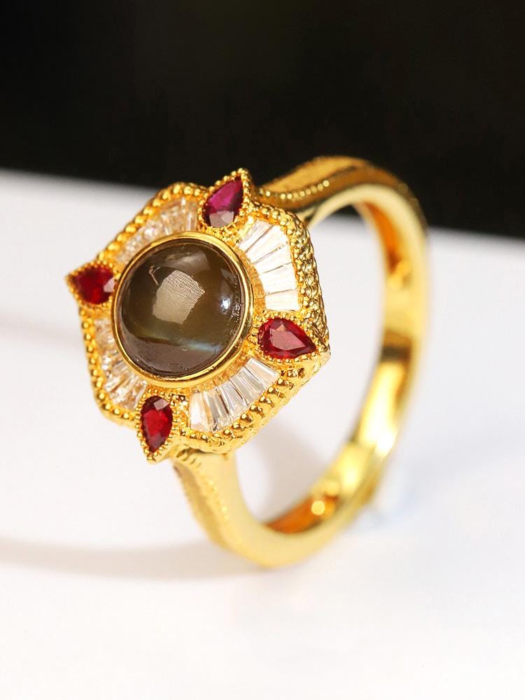 Chrysoberyl Cat's Eye Ring in 18K Gold with Art Deco Design