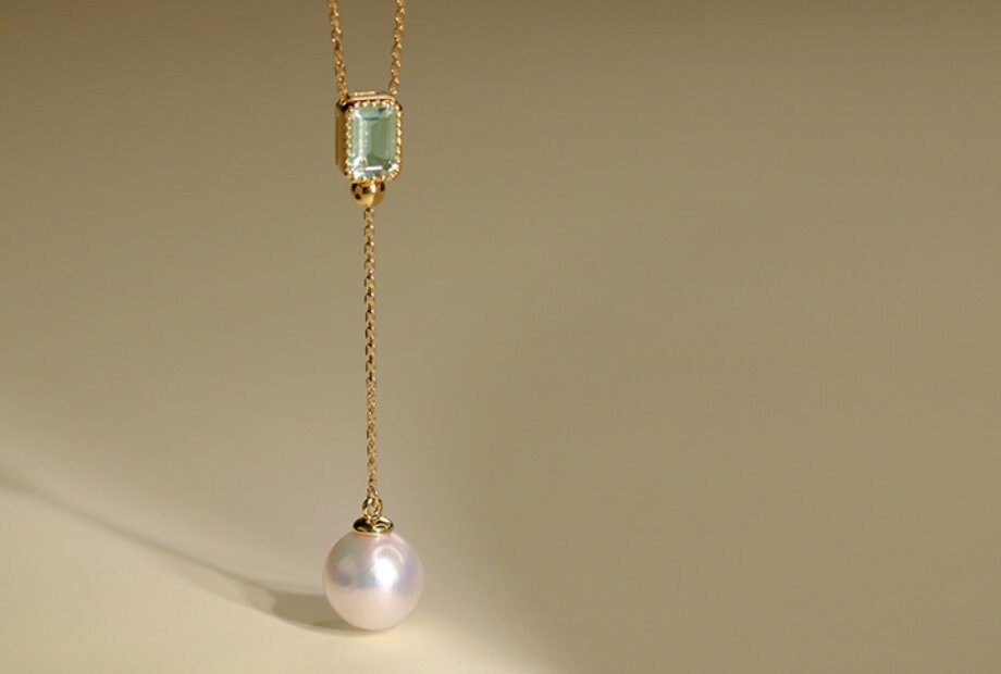 Aquamarine & 8mm Akoya Pearl Necklace in 18K Yellow Gold