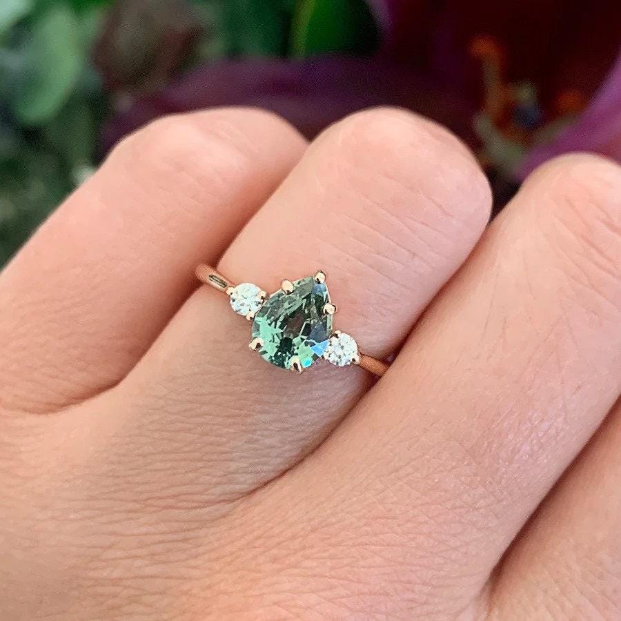 Teal Sapphire & diamonds Engagement Ring in 18k Rose Gold