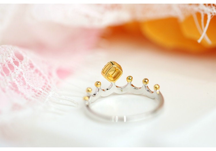 Fancy Yellow Diamonds in 18K Two Tone Gold