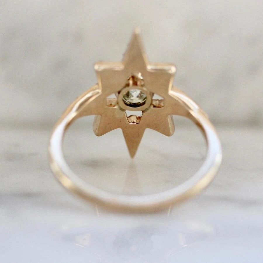 Yellow Diamonds Star Ring in 18K Yellow Gold