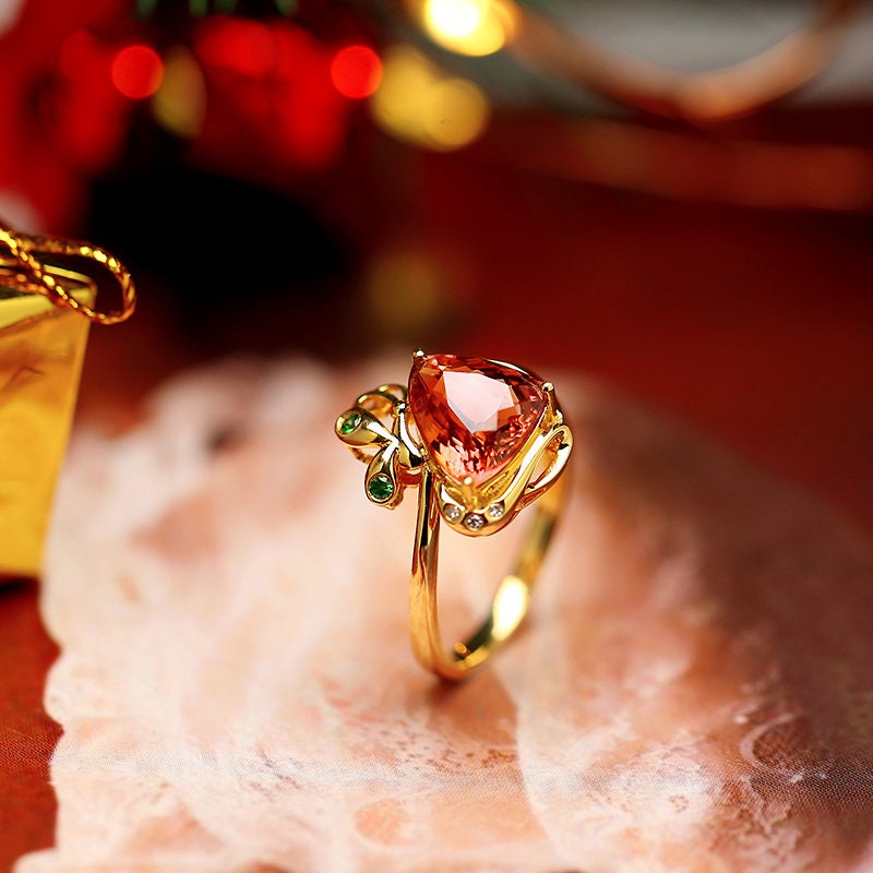 2.84ct Red Tourmaline Diamond Ring - 18K Yellow Gold