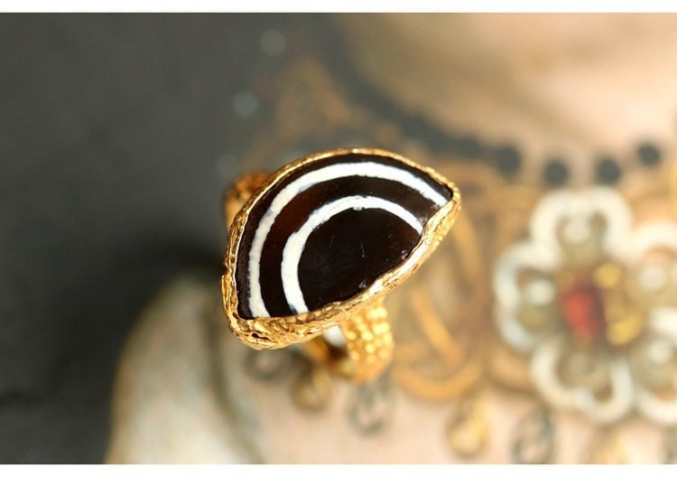 Carnelian Bicolor Half Moon Ring - 22K Gold Antique Retro Design