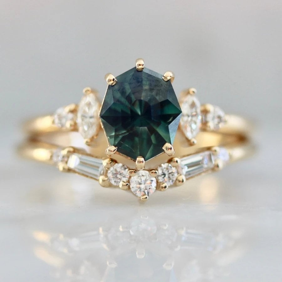 Baguette & Round Cut Diamonds Ring Band in 18K Gold