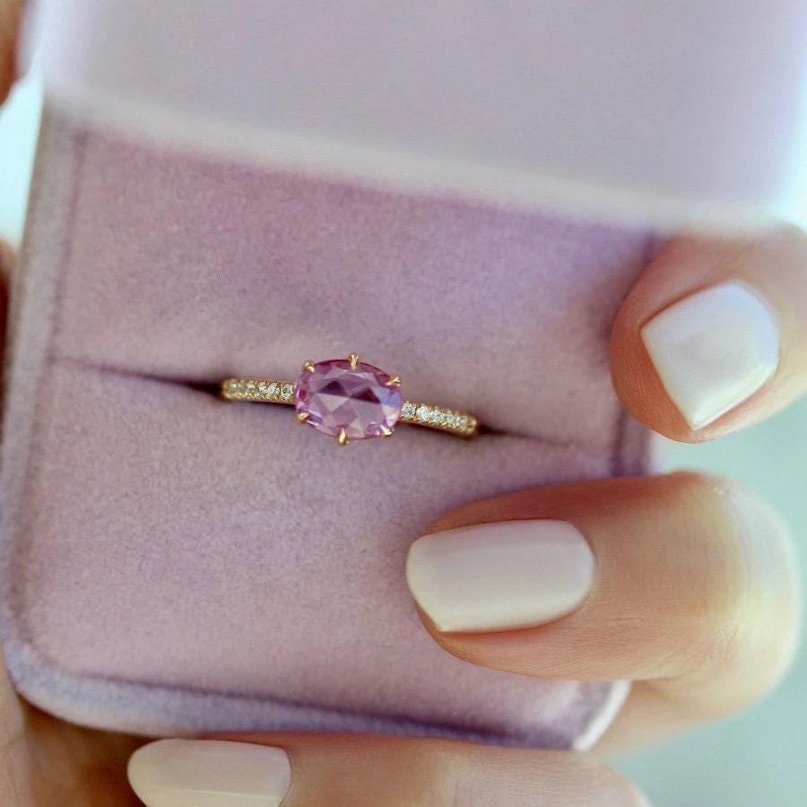 1ct Hot Pink Sapphire Ove Cut 18K Yellow Gold Ring