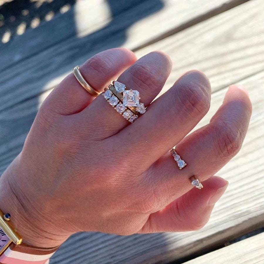 Big Five Round Diamond Ring in 18K Yellow Gold
