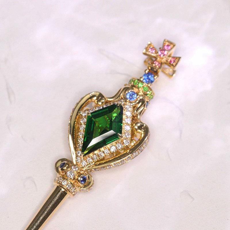 Scepter Tsavorite & Sapphire Pendant in 18K Yellow Gold