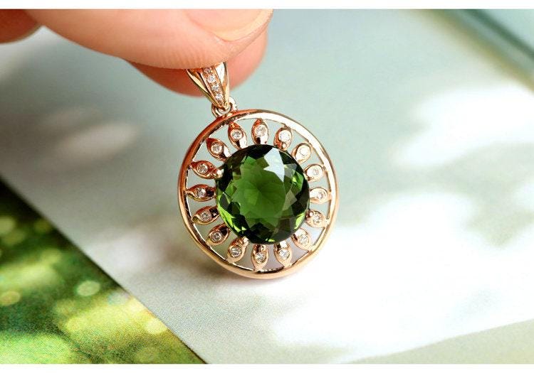 2.67ct Green Tourmaline & Diamond Pendant - 18K Yellow Gold
