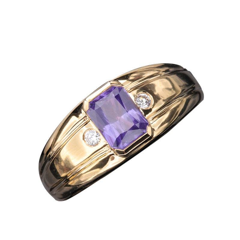 1ct Milky Purple Sapphire 18K Yellow Gold Ring