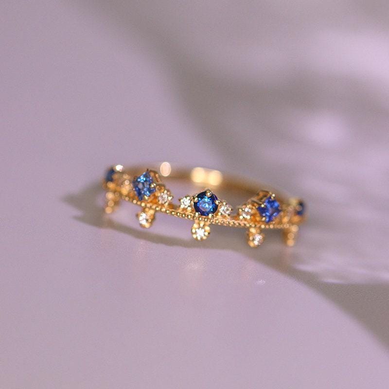 Cluster Blue Sapphire 18K Gold Stackable Ring with Diamonds