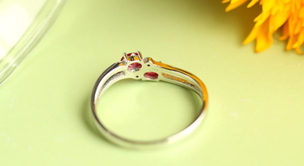 Open Ring with Two Rubies in 18K Yellow Gold