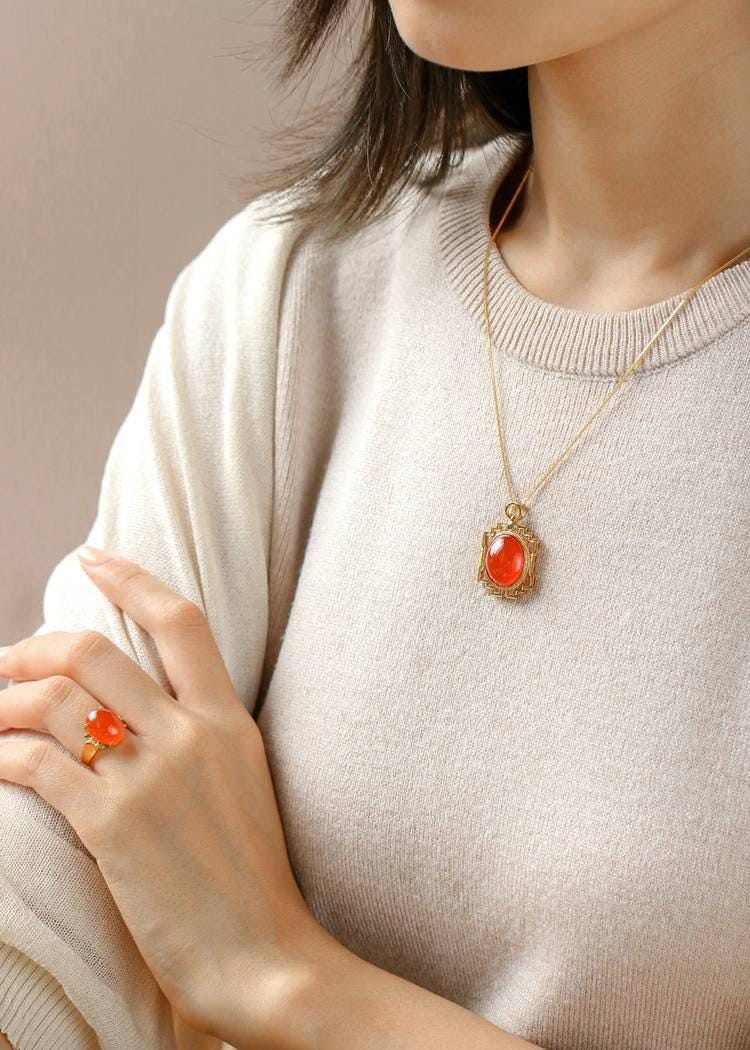 18K Gold Oriental Necklace with Southern Red Agate