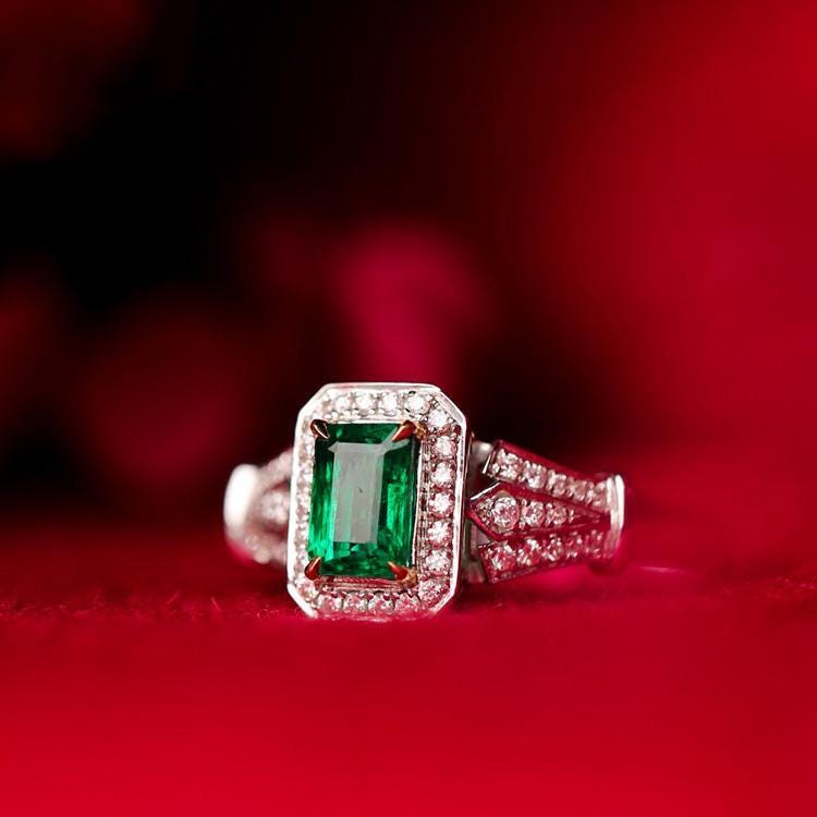 Emerald Platinum 950 Ring with Halo White Diamonds