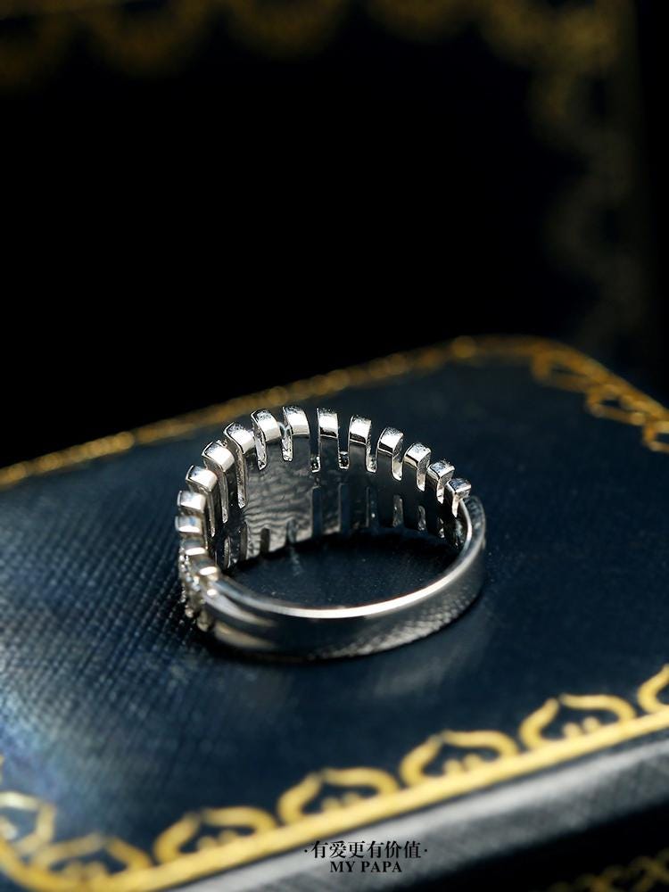 Cornflower Blue Sapphire Ring - 18K White Gold with Micro-Pavé Diamonds