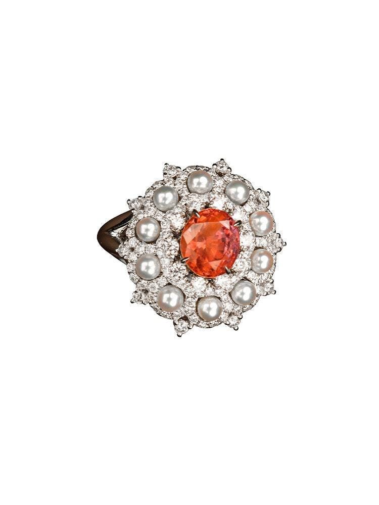 Sunset Padparadscha Sapphire 18K Gold Ring with Diamonds Aound