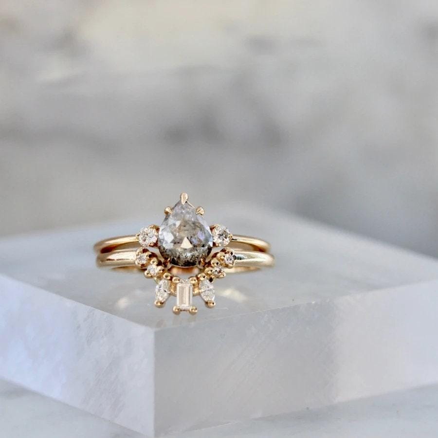 Baguette & Marquise Diamond Chevron Ring in 14K Yellow Gold