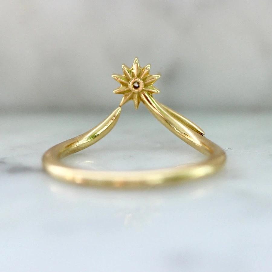 Comet Diamond 18K Yellow Gold Chevron Stackable Ring