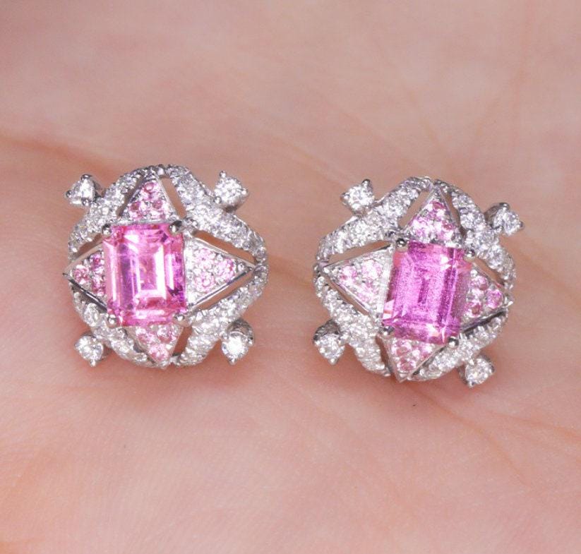 Sparkly Pink Sapphire Platinum 950 Earrings with Cluster Diamonds