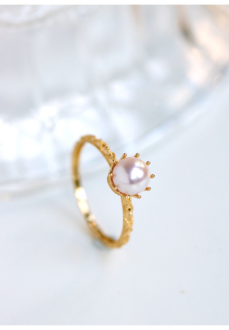3A+ Akoya Pearl & Diamond Vintage Ring - 18K Yellow Gold