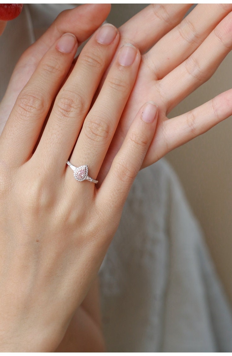 Pink Diamond Pear Shape Ring - 18K White Gold