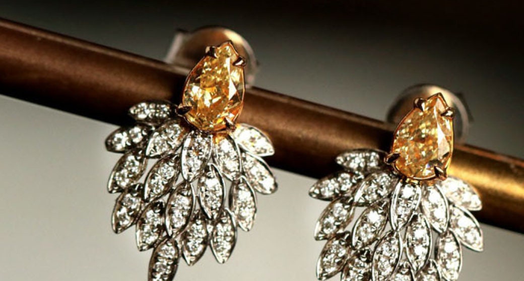 Fancy Yellow Diamonds Leaf Design Earrings in 18K Yellow Gold