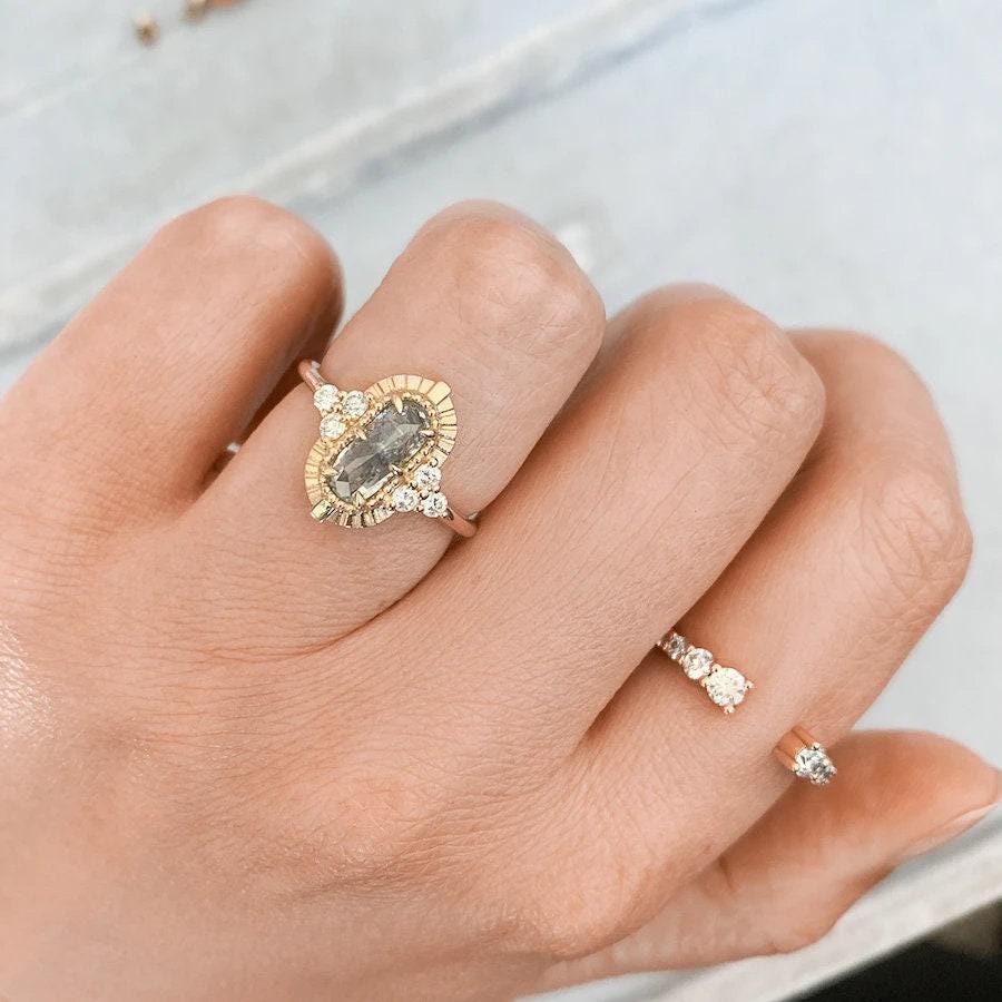 Art Deco Salt & Pepper Oval Rose Cut Diamond 18K Gold Wedding Ring