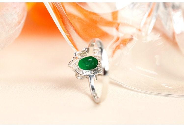 1.2ct Emerald Oval Cut & Diamond Wedding Ring - 18K White Gold