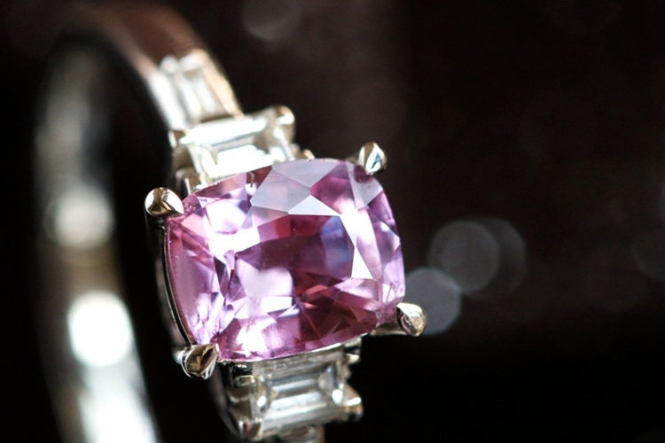 1.03ct Pinkish Spinel & Diamond Baguette Ring - 18K White Gold