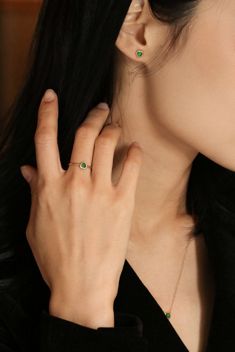 Heart-Shaped Emerald Ring in 18K Yellow Gold