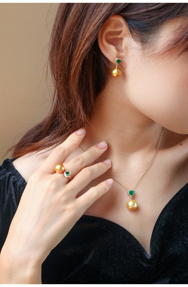 3A+ Golden South Sea Pearl & Heart Emerald Ring - 18K Yellow Gold