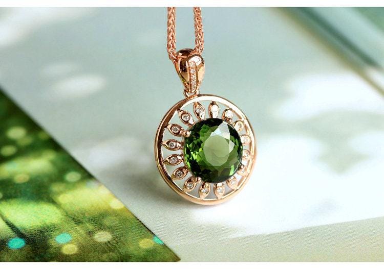 2.67ct Green Tourmaline & Diamond Pendant - 18K Yellow Gold