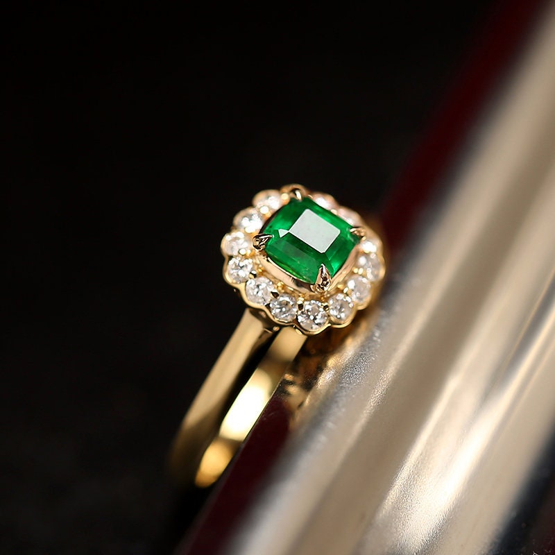 Vintage-Inspired Emerald & Diamond Halo Ring in 18K Yellow Gold