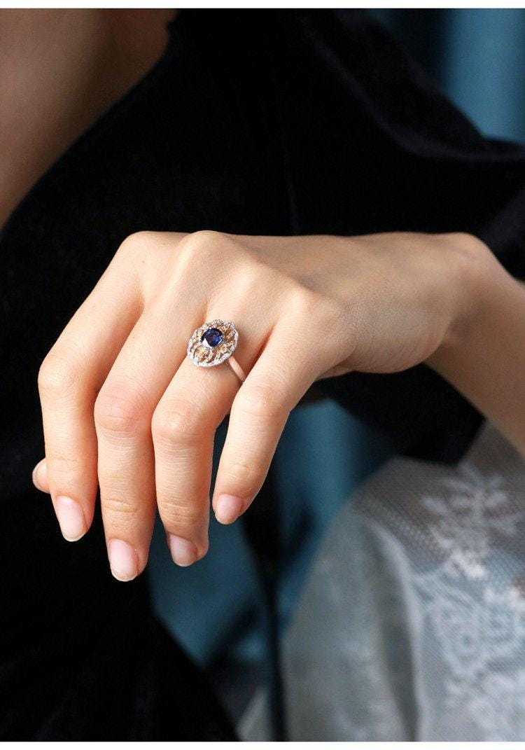Blue Sapphire 18K Gold Free Form Ring with Diamonds