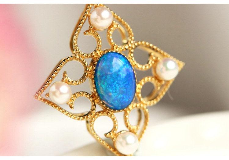 Blue Opal & Diamonds Pendant in 18K Yellow Gold