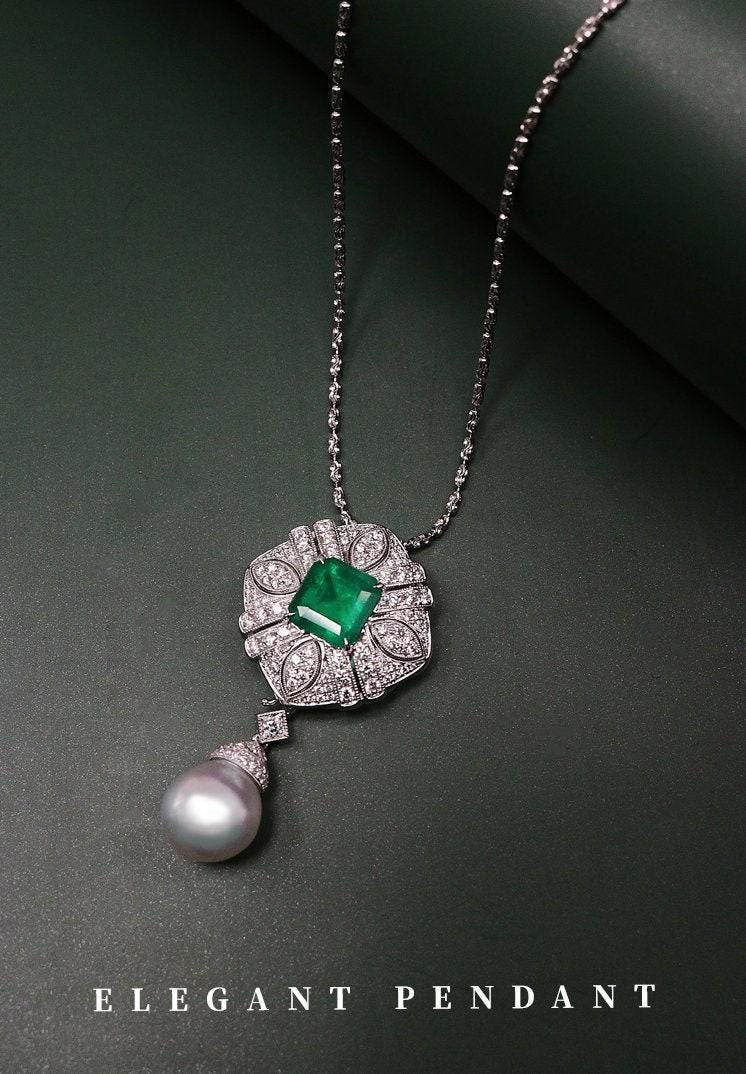 3.52ct Emerald Octagon Cut & Australia Nekclace in 18K White Gold